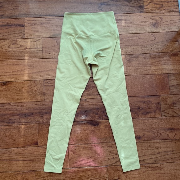 High-Waisted Girlfriend Collective Leggings - Picture 2 of 3